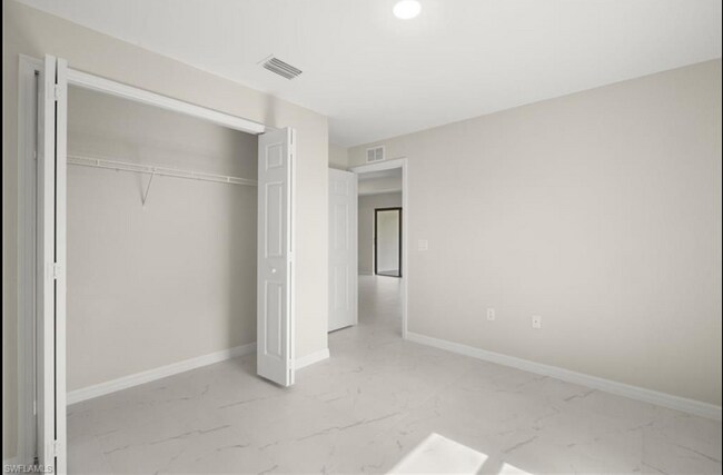Building Photo - 5032 Bristo St