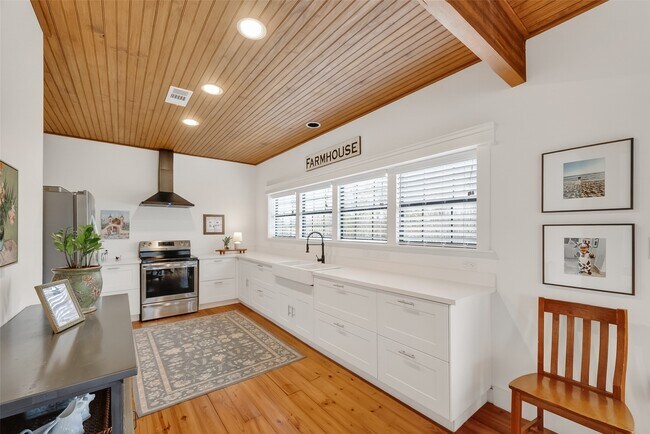 Building Photo - 1808 Tabor St