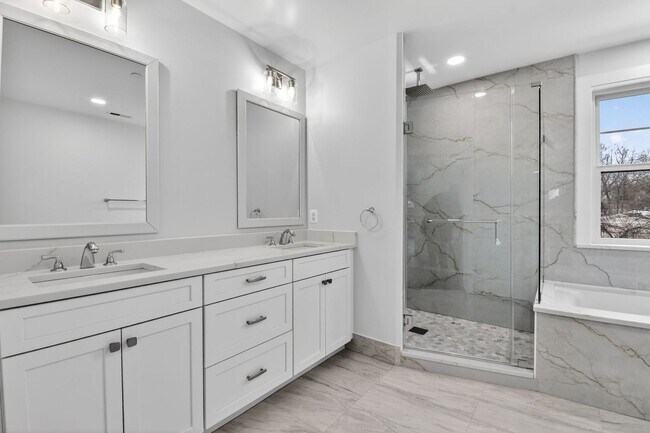 Building Photo - Spacious New Build in Quiet Silver Spring - Available Now