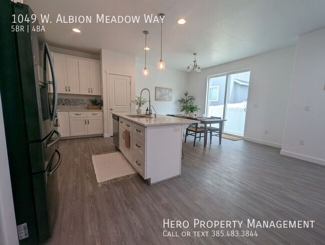 Building Photo - 1049 Albion Meadow Way