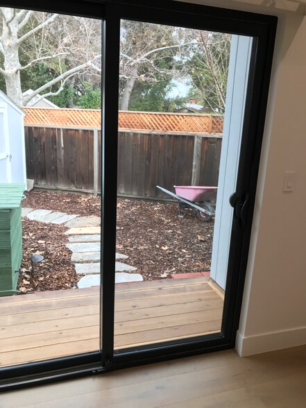 Building Photo - 55 Drake Ct