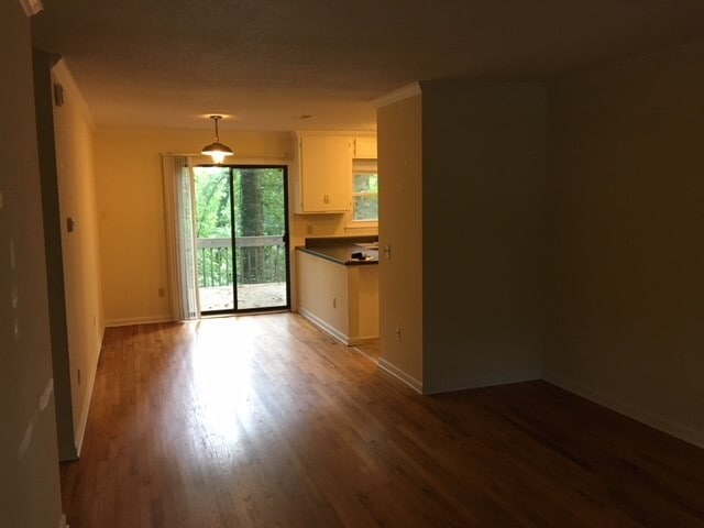 Building Photo - 216 Lacustrian Ln