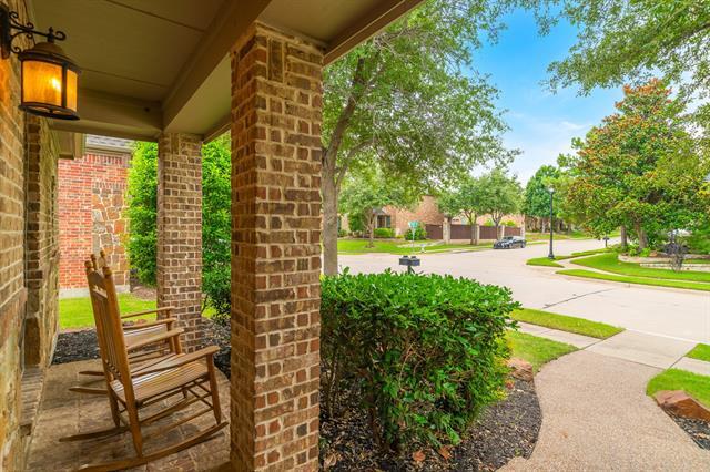 Building Photo - 2116 Chambers Dr