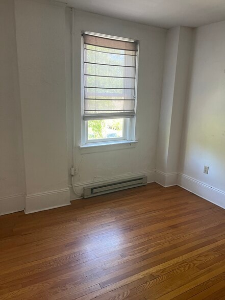 Bedroom - 773 Haywood Rd