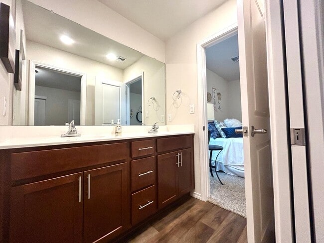 Building Photo - 1218 Tierra Verde Loop