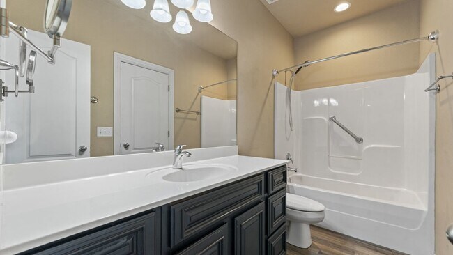 Building Photo - "Beautiful 3-Bedroom Haven with Fireplace ...