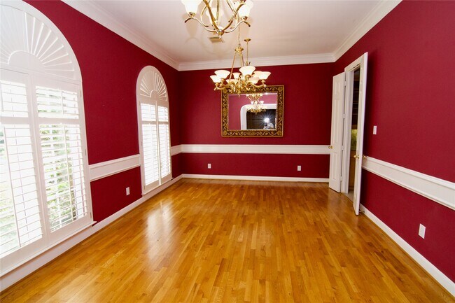 Building Photo - 3015 Bonnebridge Way Blvd