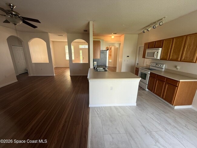 Building Photo - 2741 Woodstream Cir