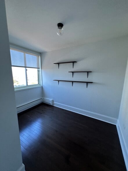 Building Photo - 1350 N Dearborn St