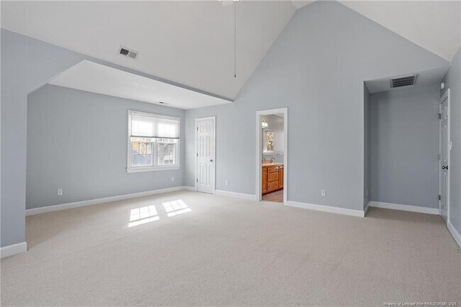 Building Photo - 2021 Shadow Creek Dr