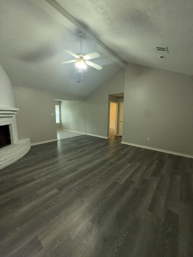 Building Photo - 16815 Methil Dr