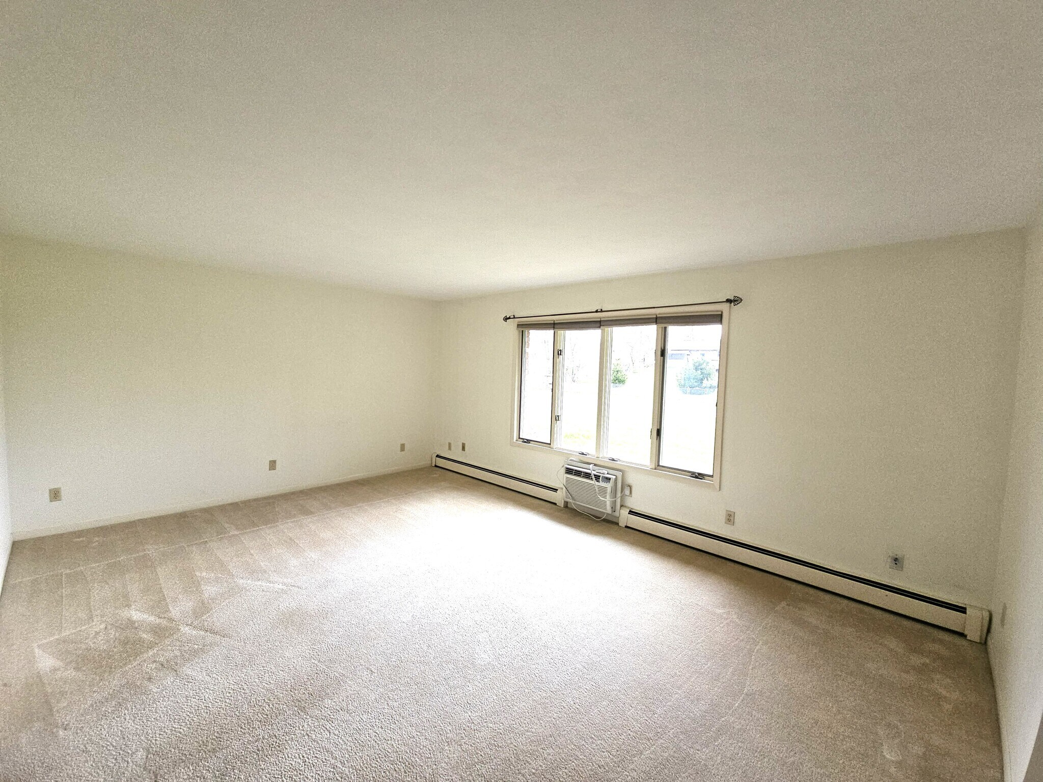 Living Room - 149 Eastland Dr