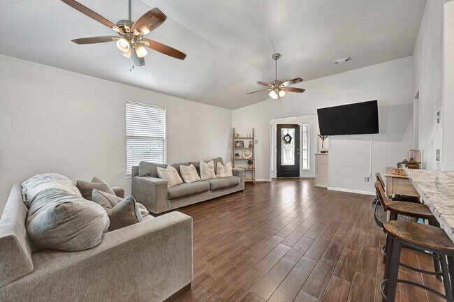 Building Photo - 3902 Cary Creek Dr