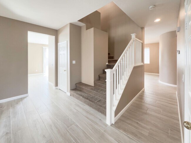 Building Photo - COMING SOON! 5 Bedroom, Cut-DeSac Home for Rent in a Beautiful, Murrieta Community!