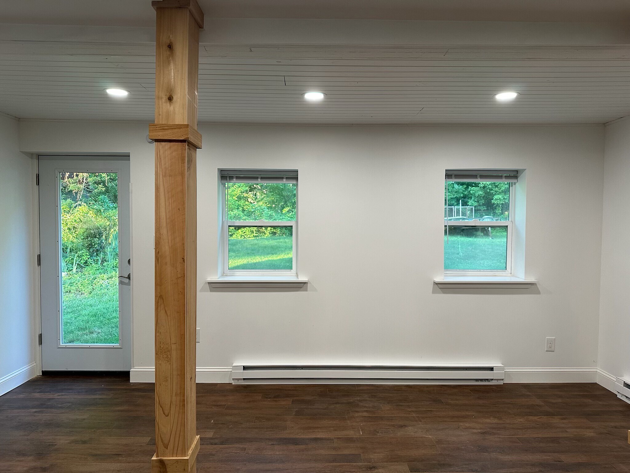 Living room w/ private entrance to shared yard - 108 Franklin St