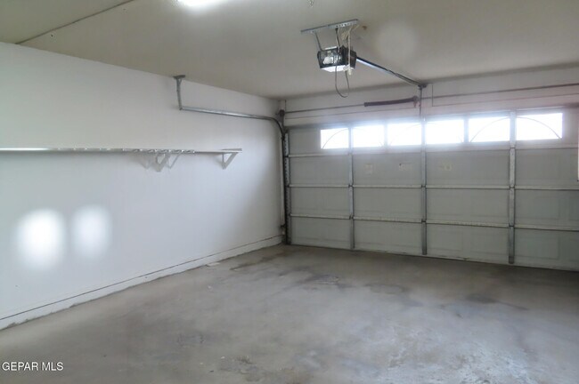 Building Photo - 3493 Yellow Rose St