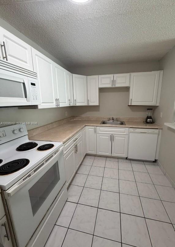 Building Photo - 14850 Naranja Lakes Blvd