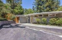 Building Photo - Single-level mid-century home in the heart of Orinda!