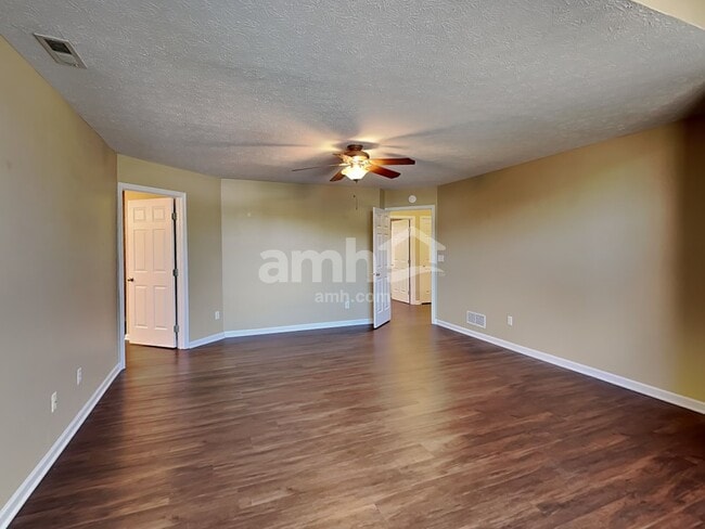 Building Photo - 453 Dakota Run