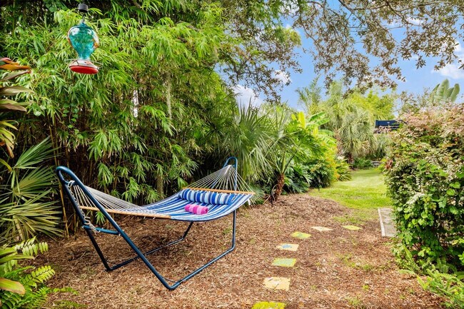 Building Photo - 4 Susan Pl