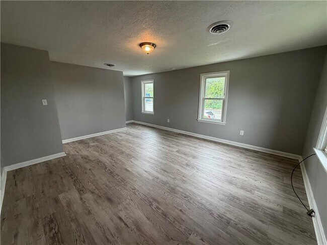 Building Photo - 3224 Brodhead Rd