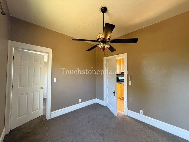 Building Photo - Contemporary 2 BD | 1 BA Home w/ Private B...