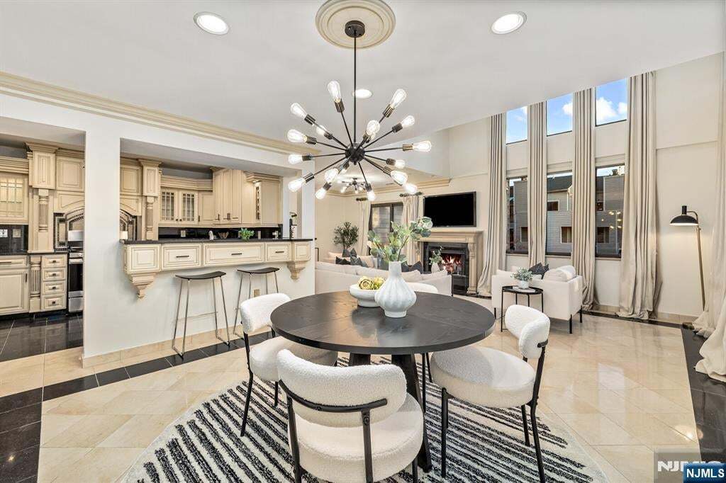 Building Photo - 750 Mainsail Ln