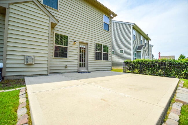 Building Photo - 2037 Ice Lake Ct