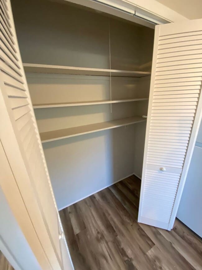 Building Photo - San Vincente