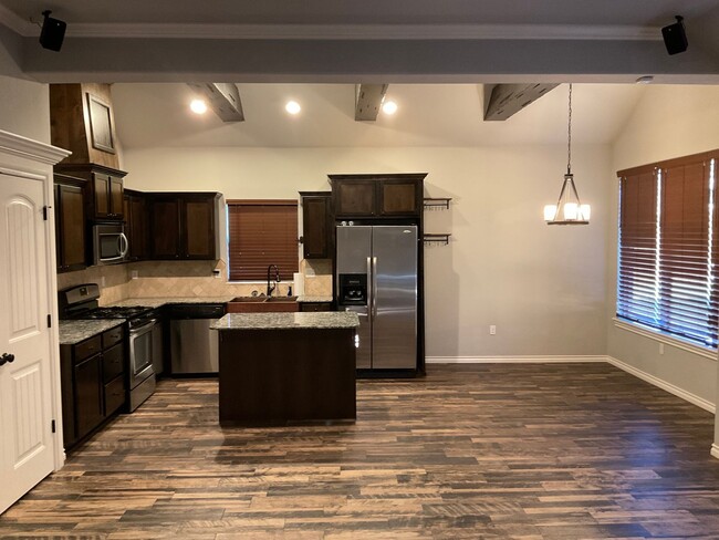 Building Photo - 20535 Autumn Trail