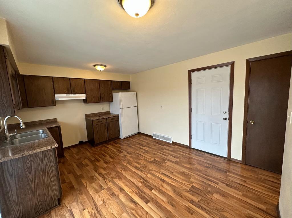 Building Photo - 1331 Primrose Ln