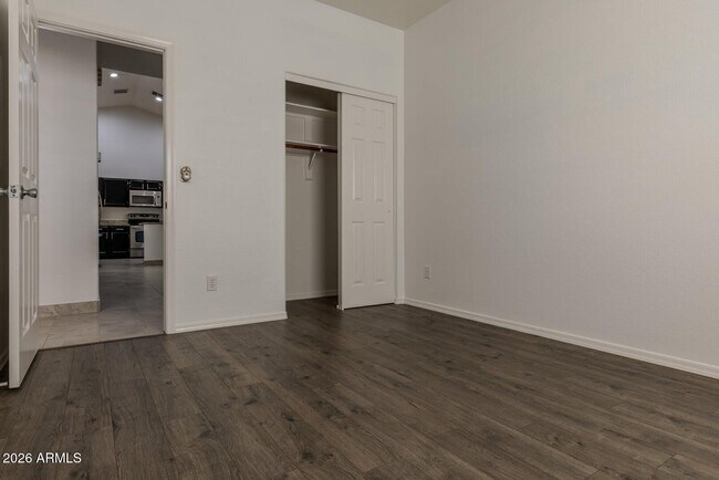 Building Photo - 3125 E Cottonwood Ln