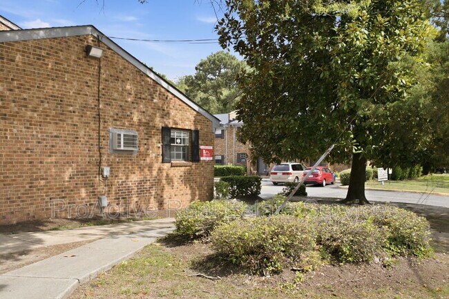 Building Photo - 5385 E Princess Anne Rd