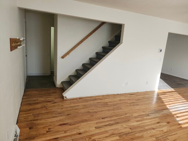 Building Photo - 11461 W 107th Pl