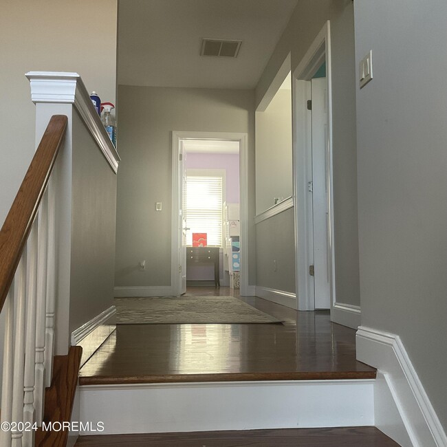 Building Photo - 45 E Pampano Dr