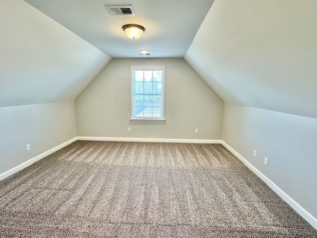 Building Photo - Brand New 4-bdroom 2.5 bath home in Olive ...