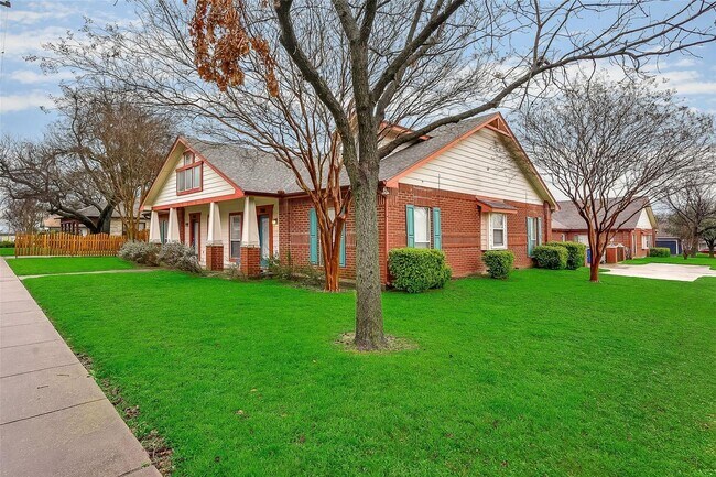 Building Photo - 300-306 East Main Street