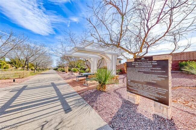 Building Photo - 6534 Ditmars St