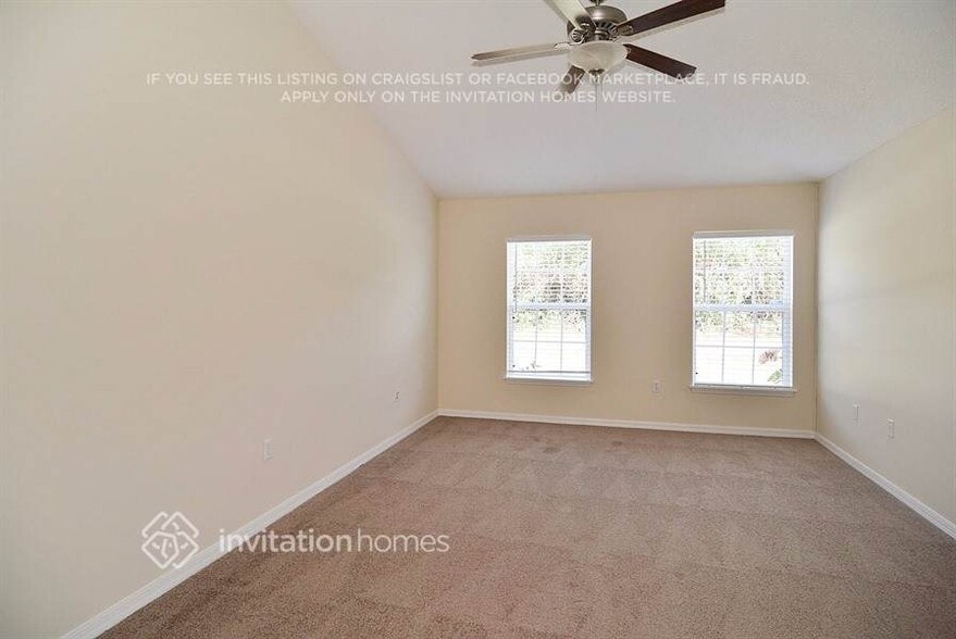 Building Photo - 420 NW Byron St