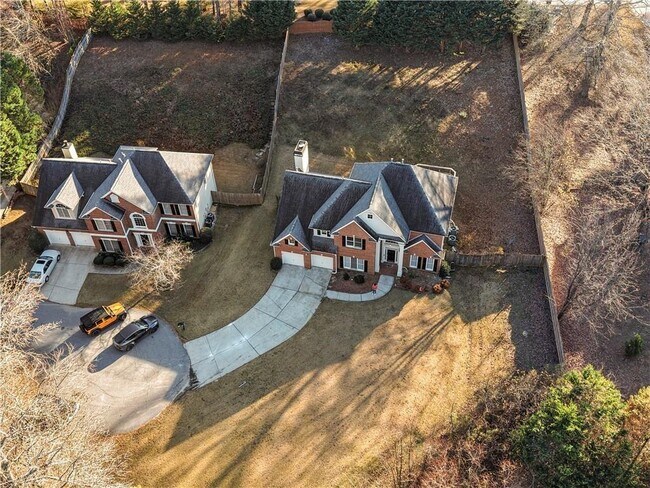 Building Photo - 3010 Lakeside Ct