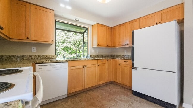 Building Photo - Stylish Fairwood Rambler with Modern Updates & Outdoor Charm