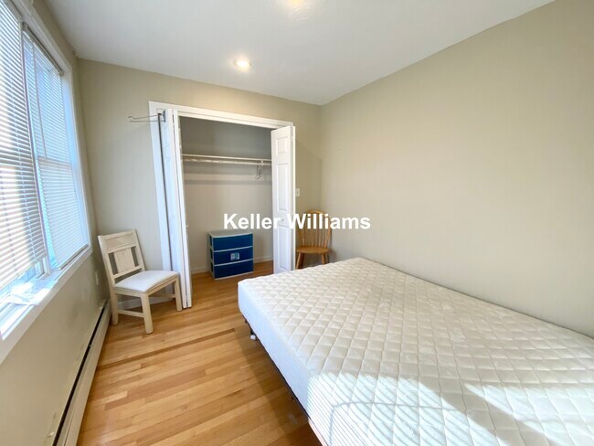 Building Photo - 1440 Tremont St