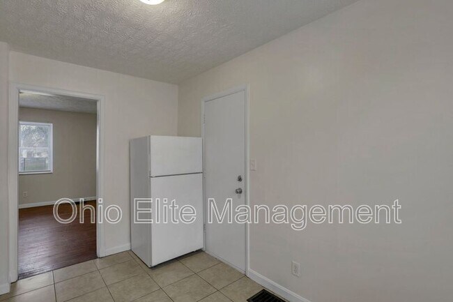 Building Photo - 209 N James Rd