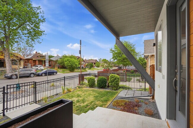 Building Photo - $3,940.95 - 3 Bed, 2.5 Bath Townhome In Denver with Central AC and Outdoor Space!