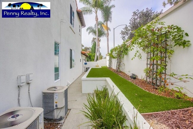 Building Photo - Stunning 4 Bedroom 3.5 Bath Home in the Co...
