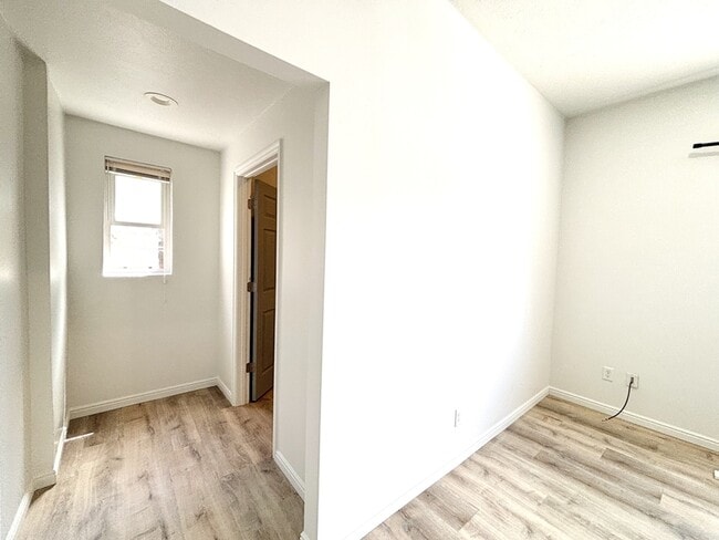 Building Photo - 1090 S 1100 E