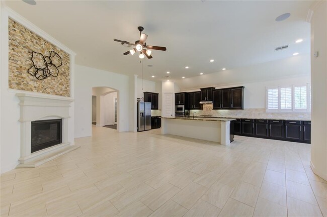 Building Photo - 25642 Luna Vista Dr