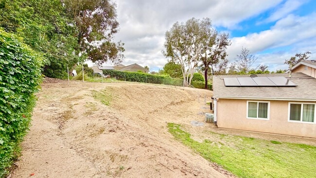 Building Photo - Nicely Updated Single-Story on quiet cul-de-sac Street just Minutes to Downtown Fallbrook!
