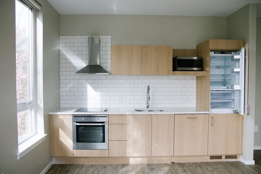 Building Photo - Hawthorne @ Ladd's - 1 & 2 Bedroom Apartment Homes