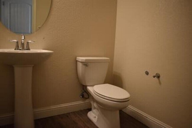 Building Photo - 2430 Quesada Dr